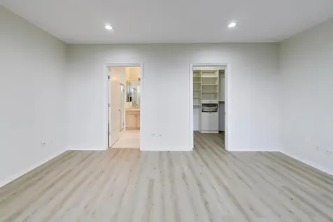 400 North Clinton Street Chicago IL 60654