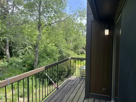 23 Creekside Circle Elgin IL 60123