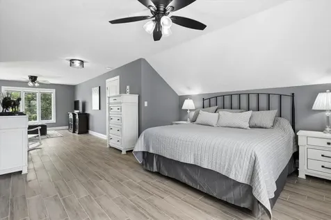 10 Bordeaux Court Oakwood Hills IL 60013