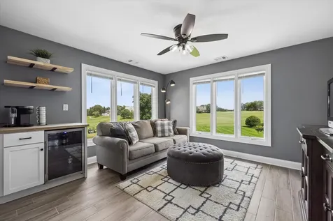 10 Bordeaux Court Oakwood Hills IL 60013