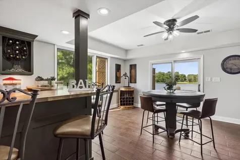 10 Bordeaux Court Oakwood Hills IL 60013