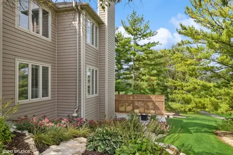 10 Bordeaux Court Oakwood Hills IL 60013