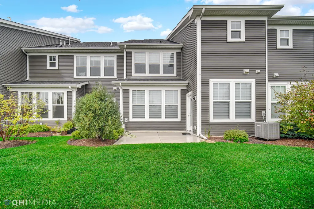 597 Watercress Drive Aurora IL 60504