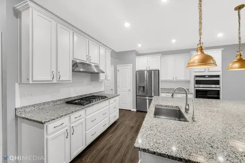 597 Watercress Drive Aurora IL 60504