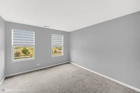 597 Watercress Drive Aurora IL 60504