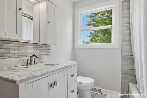7509 Villa Vista Court Spring Grove IL 60081