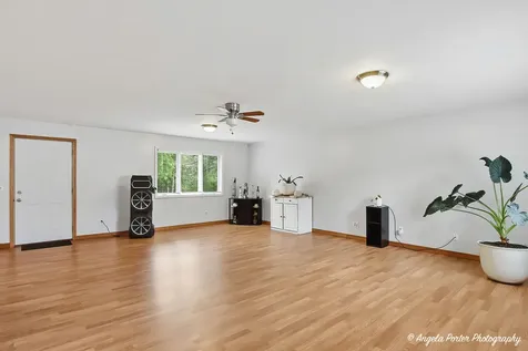7509 Villa Vista Court Spring Grove IL 60081