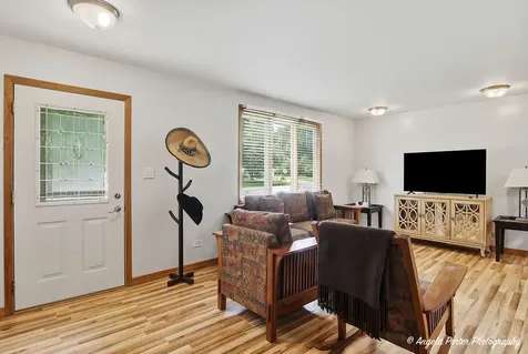 7509 Villa Vista Court Spring Grove IL 60081