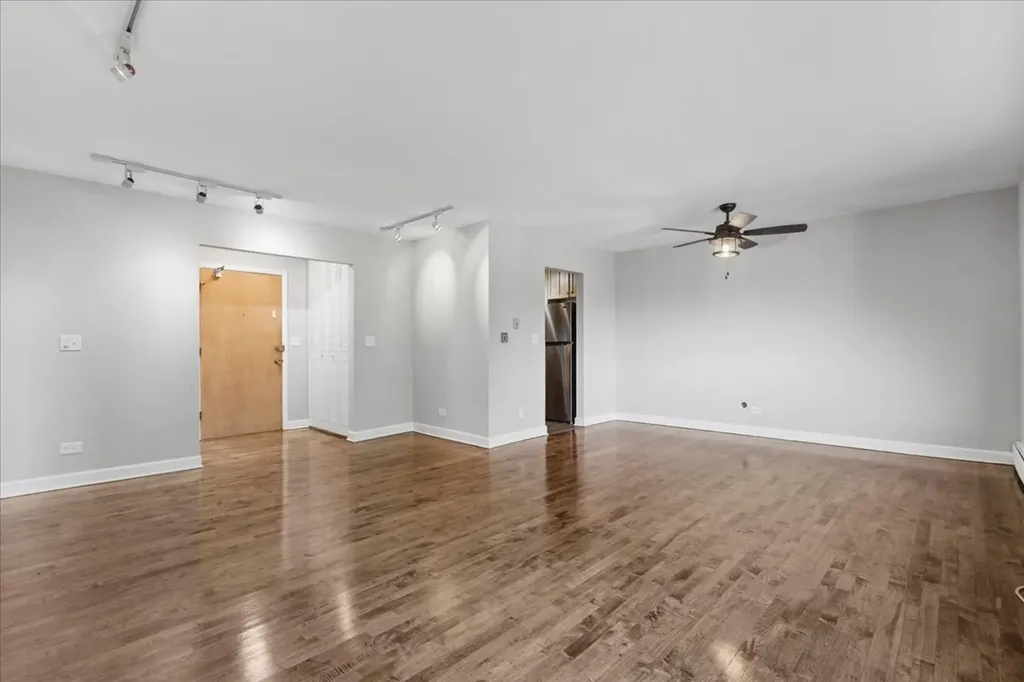 1415 West Pratt Boulevard Chicago IL 60626