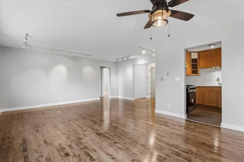 1415 West Pratt Boulevard Chicago IL 60626