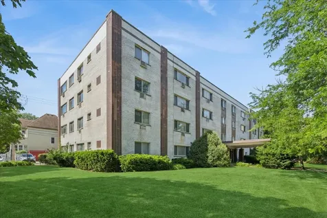 1415 West Pratt Boulevard Chicago IL 60626