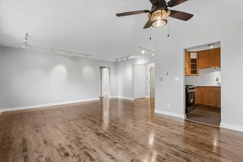 1415 West Pratt Boulevard Chicago IL 60626
