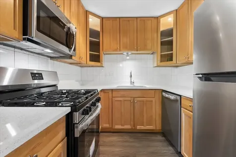 1415 West Pratt Boulevard Chicago IL 60626
