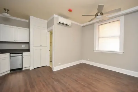 817 West Lakeside Place Chicago IL 60640
