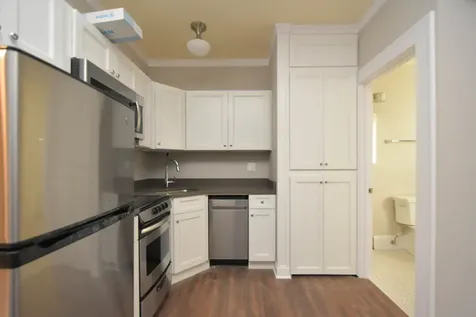817 West Lakeside Place Chicago IL 60640