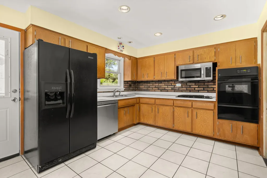 3N445 Jill Court Elmhurst IL 60126