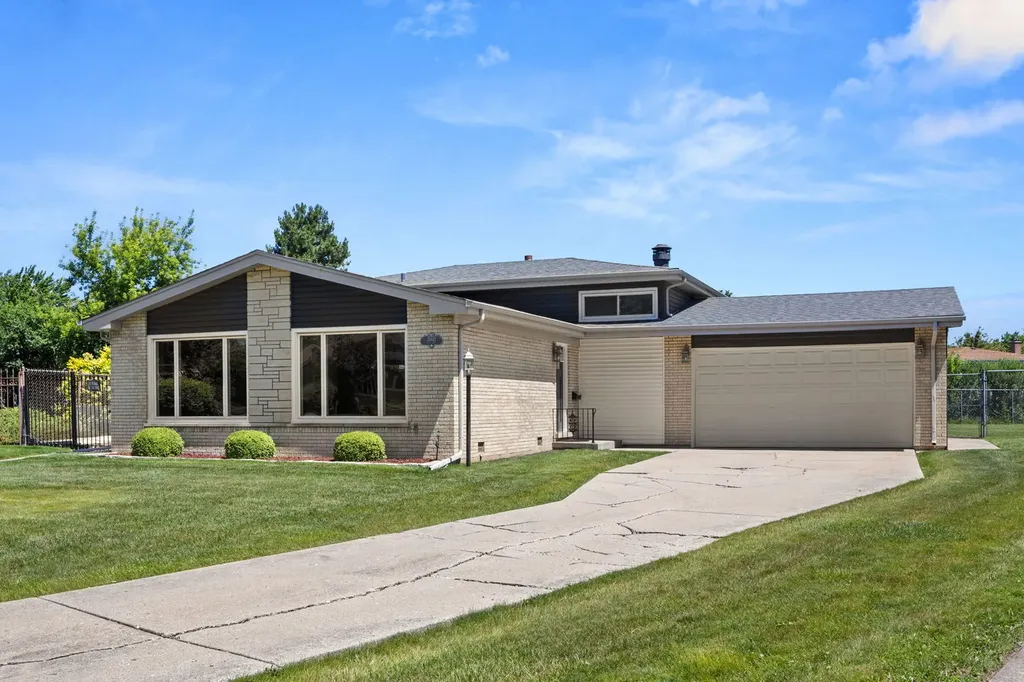 3N445 Jill Court Elmhurst IL 60126