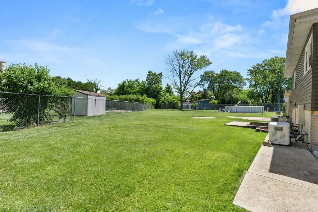3N445 Jill Court Elmhurst IL 60126