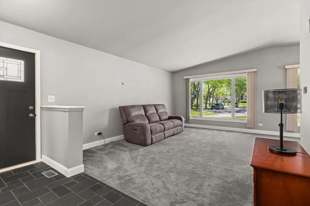 3N445 Jill Court Elmhurst IL 60126