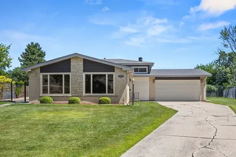 3N445 Jill Court Elmhurst IL 60126