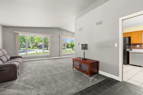 3N445 Jill Court Elmhurst IL 60126