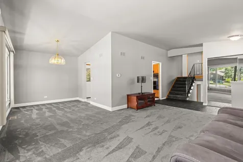 3N445 Jill Court Elmhurst IL 60126