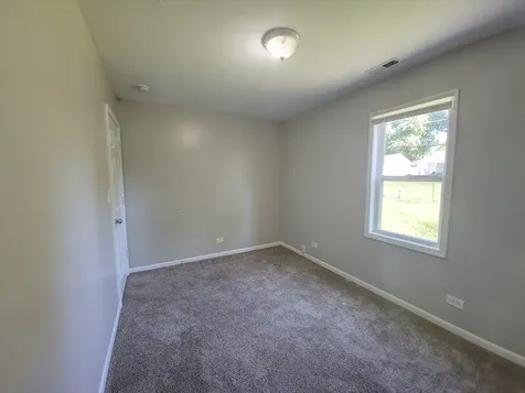 121 Highmoor Drive Round Lake Park IL 60073