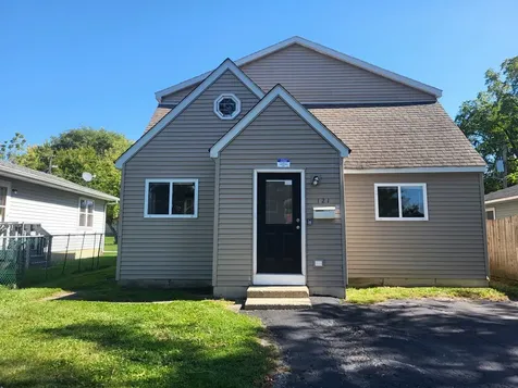 121 Highmoor Drive Round Lake Park IL 60073