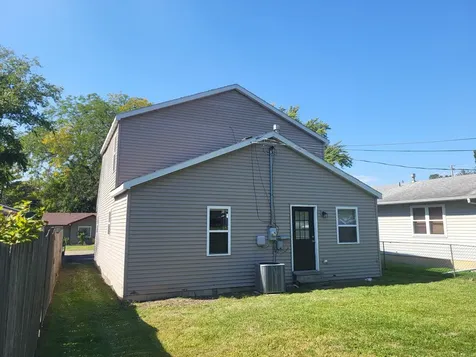 121 Highmoor Drive Round Lake Park IL 60073