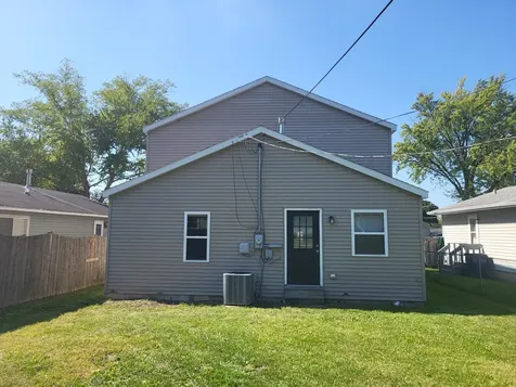 121 Highmoor Drive Round Lake Park IL 60073