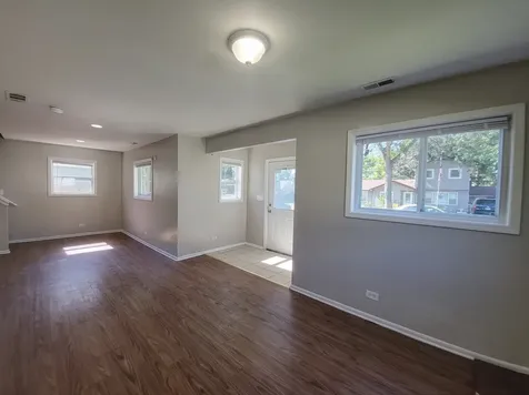 121 Highmoor Drive Round Lake Park IL 60073