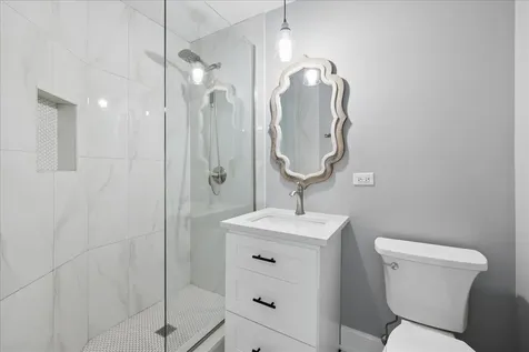 1436 Lawrence Avenue Lake Forest IL 60045