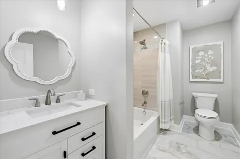 1436 Lawrence Avenue Lake Forest IL 60045