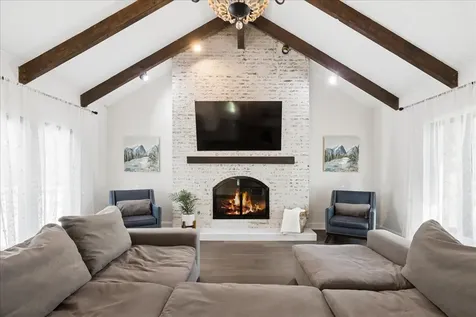 1436 Lawrence Avenue Lake Forest IL 60045