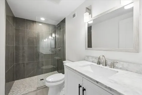 1436 Lawrence Avenue Lake Forest IL 60045
