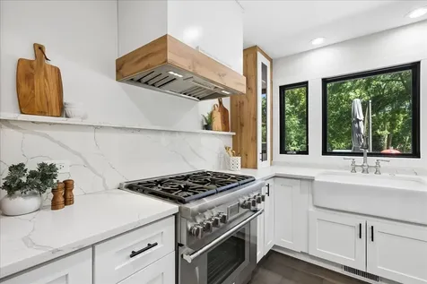1436 Lawrence Avenue Lake Forest IL 60045