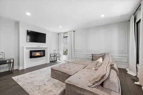 1436 Lawrence Avenue Lake Forest IL 60045