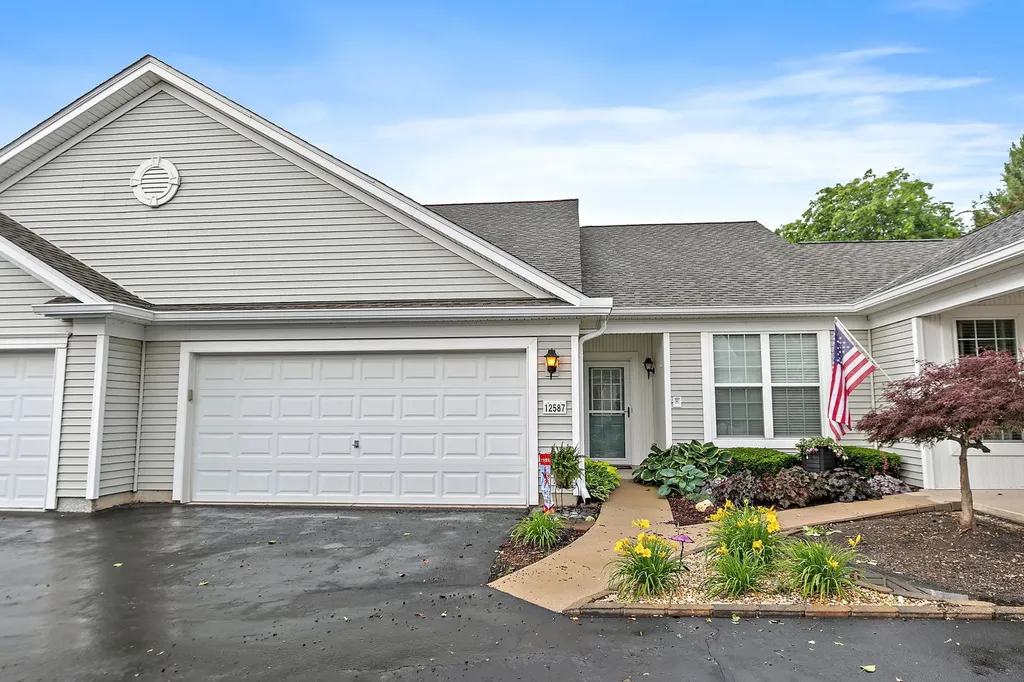 12587 Rock Island Trail Huntley IL 60142