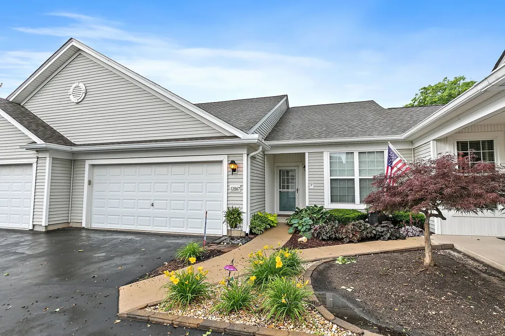 12587 Rock Island Trail Huntley IL 60142