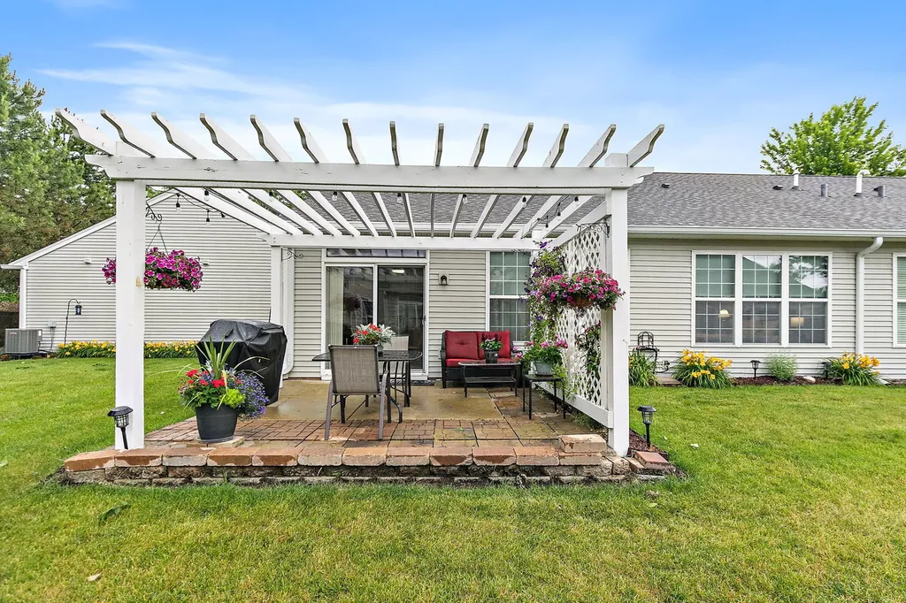 12587 Rock Island Trail Huntley IL 60142