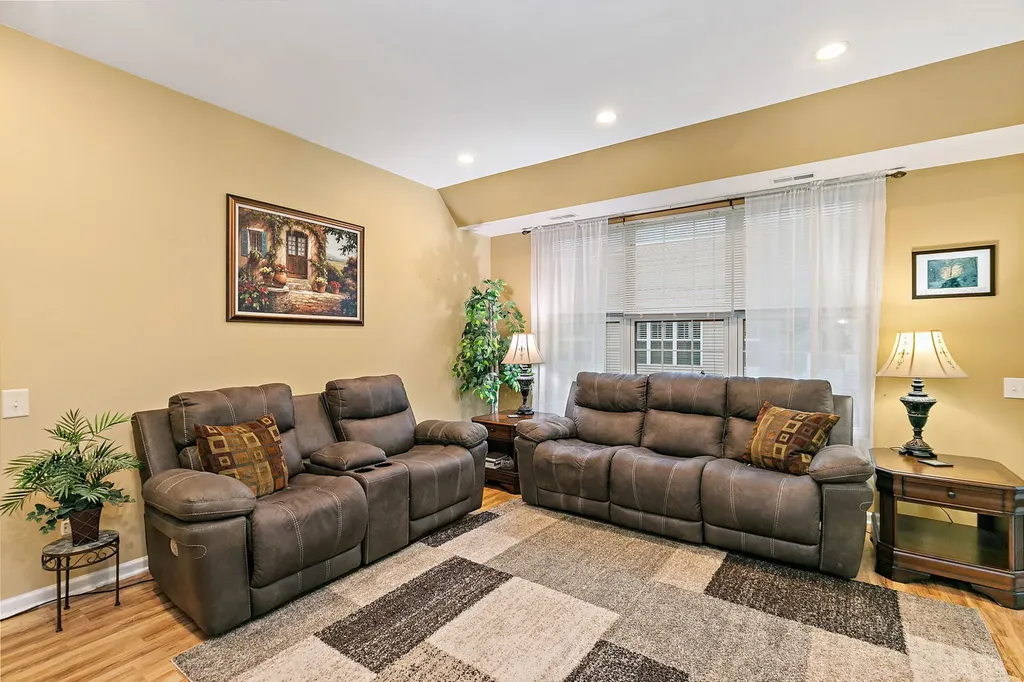 12587 Rock Island Trail Huntley IL 60142