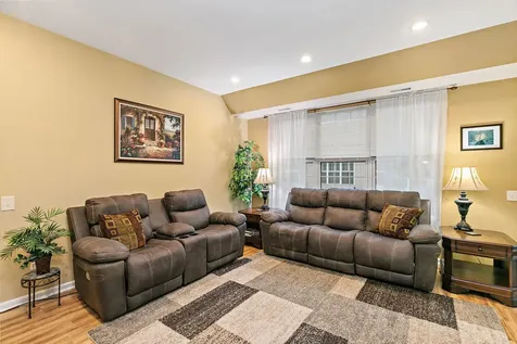 12587 Rock Island Trail Huntley IL 60142