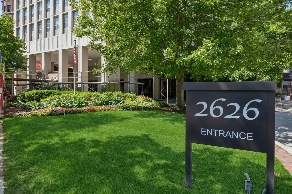 2626 North Lakeview Avenue Chicago IL 60614