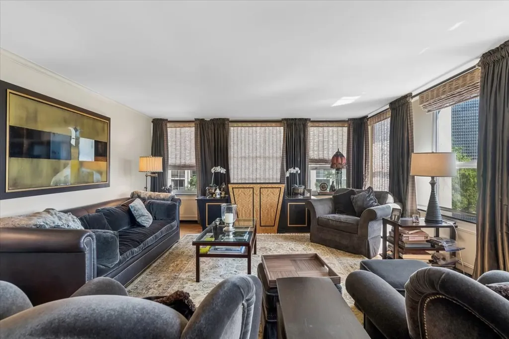 2626 North Lakeview Avenue Chicago IL 60614