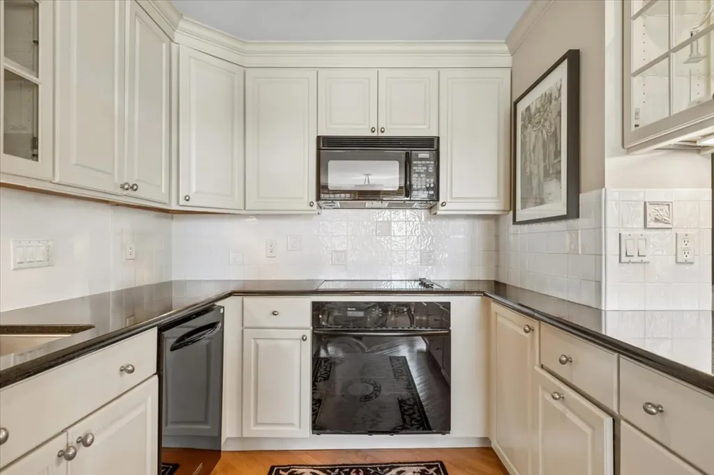 2626 North Lakeview Avenue Chicago IL 60614
