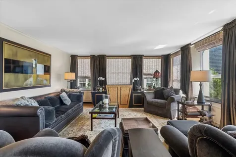 2626 North Lakeview Avenue Chicago IL 60614