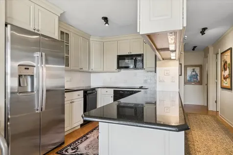 2626 North Lakeview Avenue Chicago IL 60614