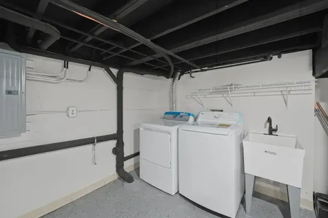 8742 South Wabash Avenue Chicago IL 60619