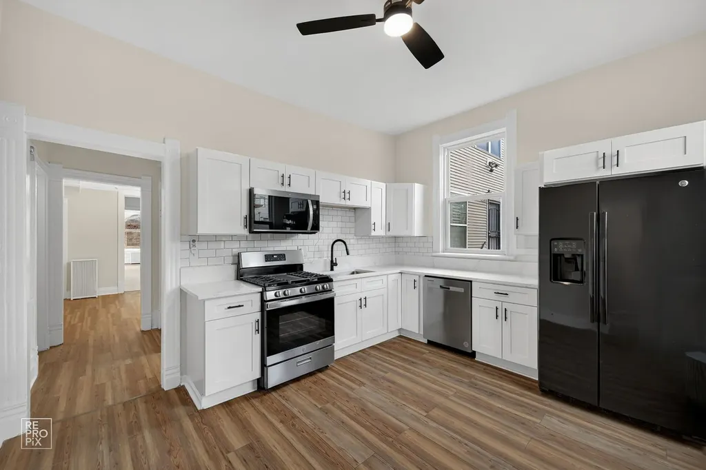 4754 South Langley Avenue Chicago IL 60615