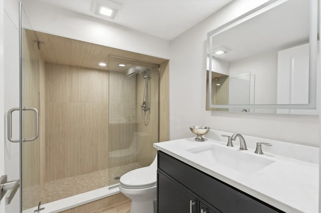 4903 North Moody Avenue Chicago IL 60630